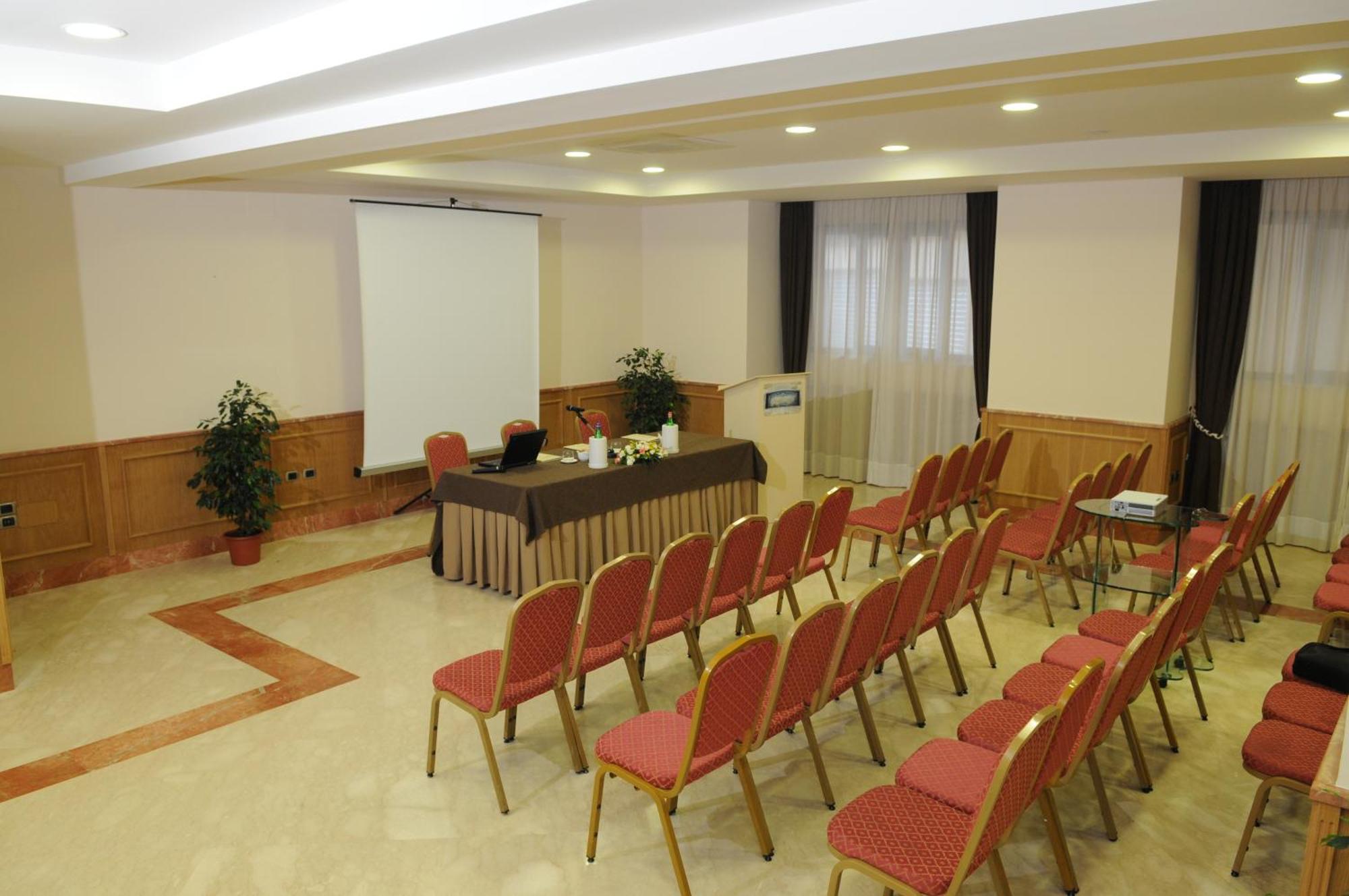Hotel Ristorante La Lanterna Calvizzano Exteriér fotografie