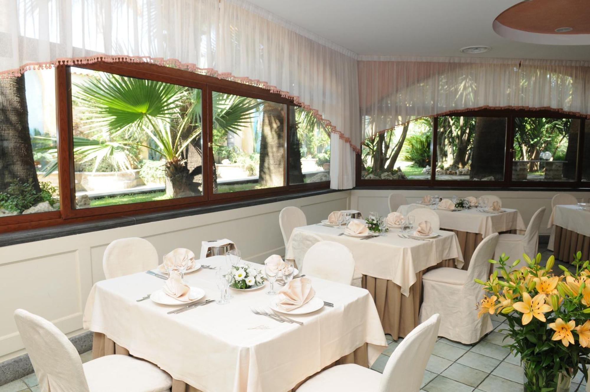 Hotel Ristorante La Lanterna Calvizzano Exteriér fotografie