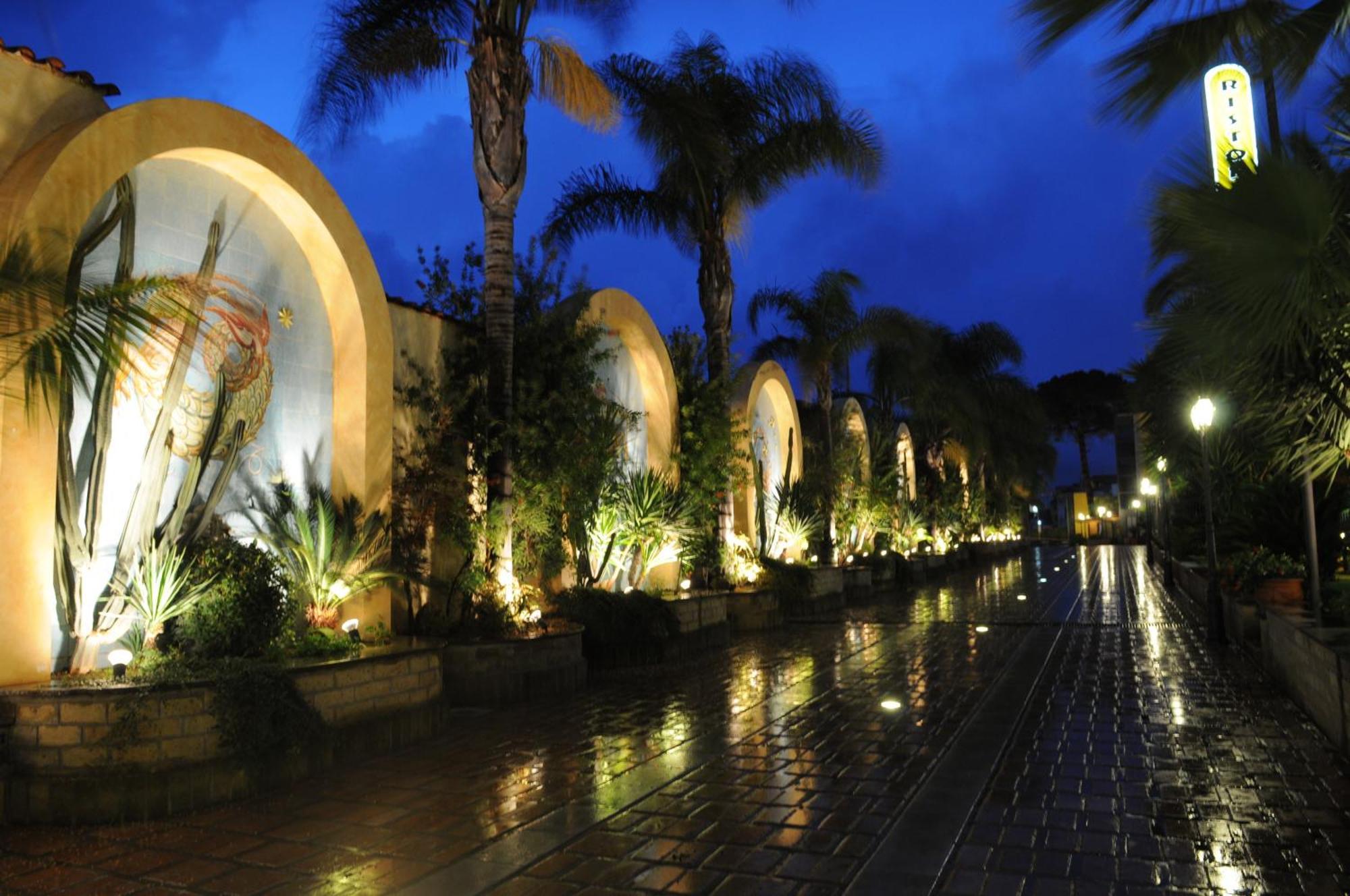 Hotel Ristorante La Lanterna Calvizzano Exteriér fotografie