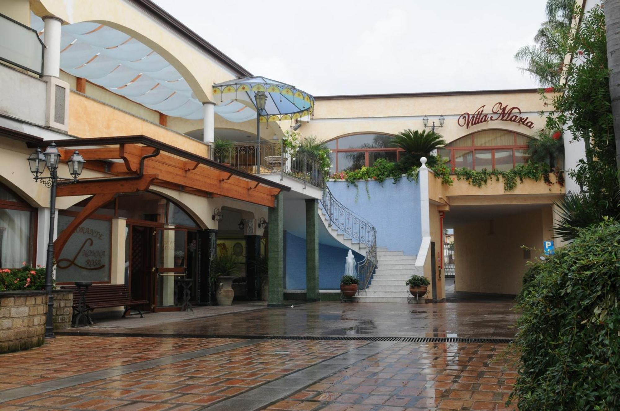 Hotel Ristorante La Lanterna Calvizzano Exteriér fotografie